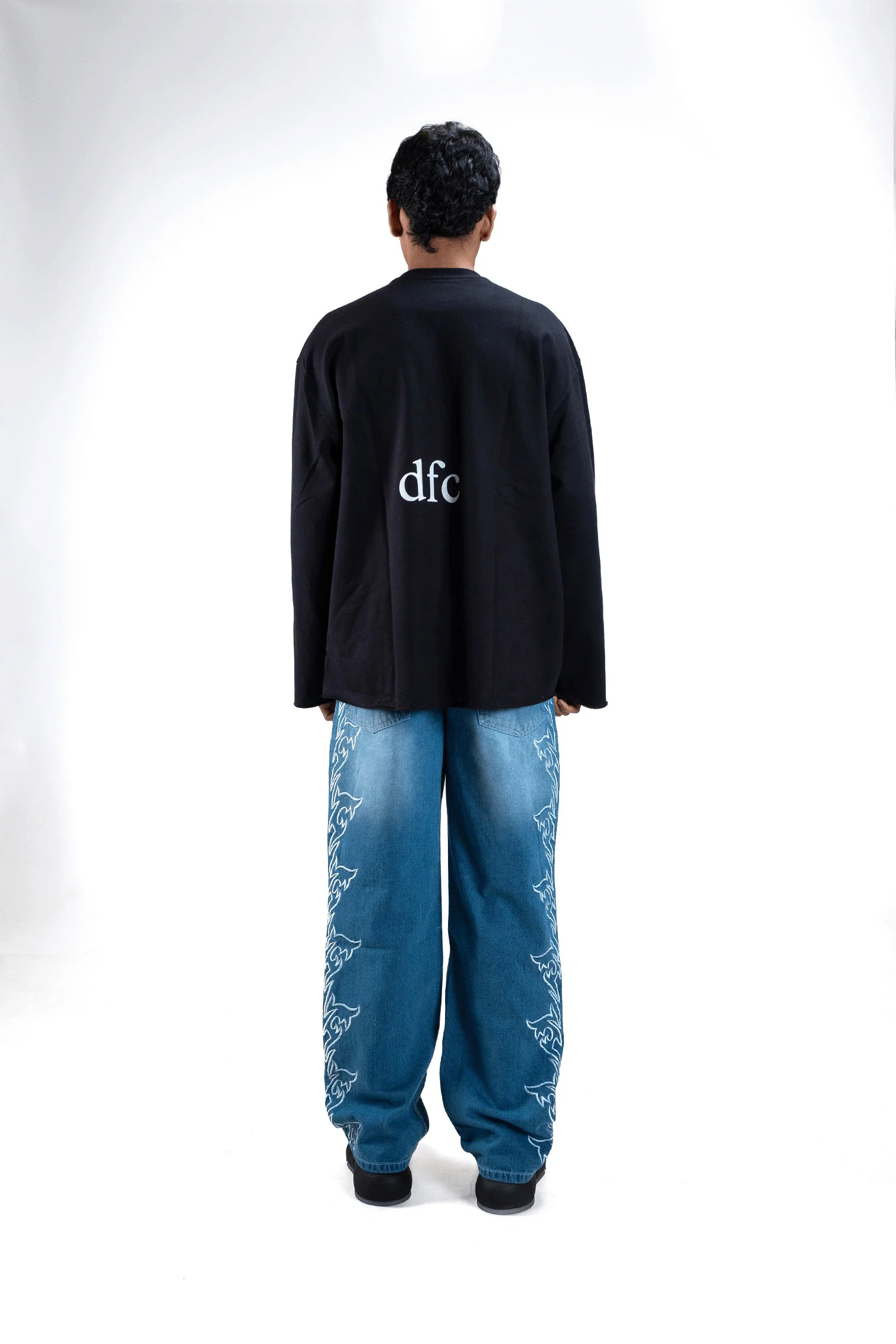 BLUE EMBROIDERY - Image 4