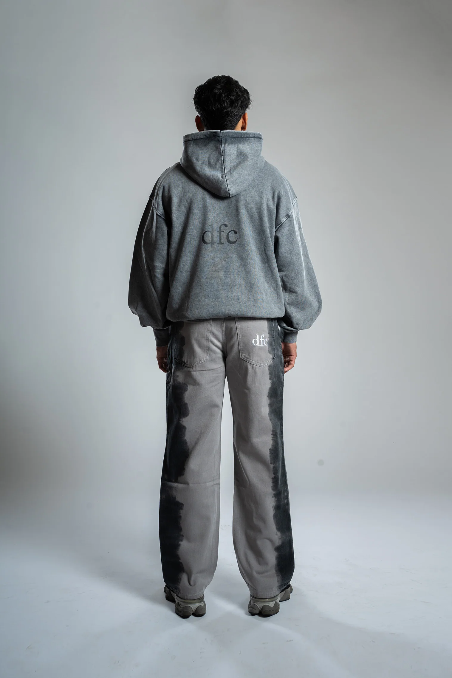 REY - G - Image 2