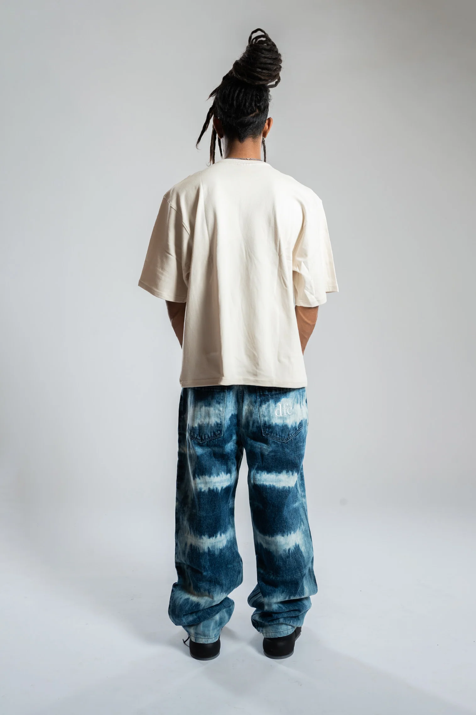 WHITE LINE - Image 3